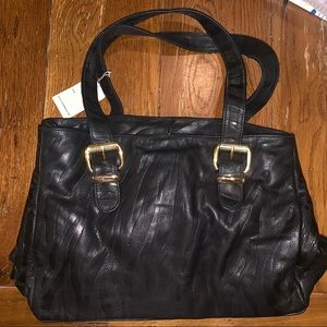 Black wavy leather shoulder bag